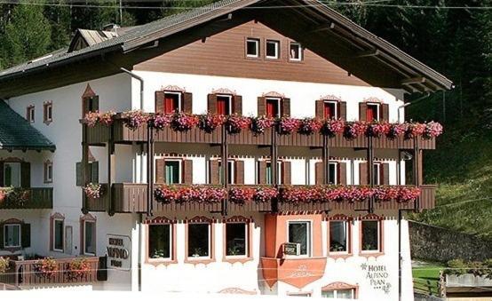 Hotel Alpino Plan Selva di Val Gardena Bagian luar foto