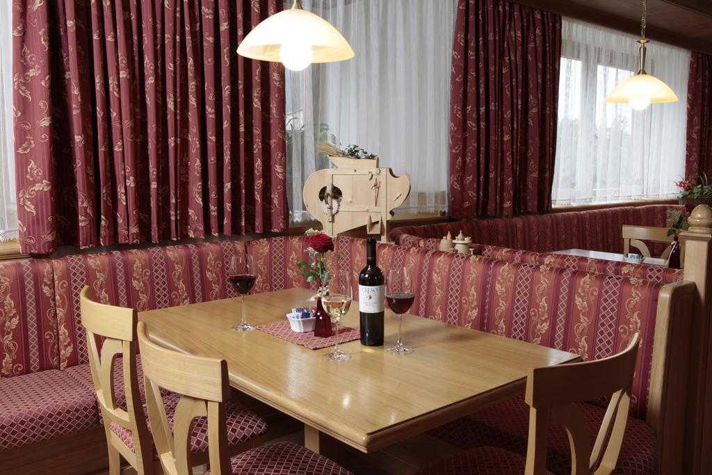 Hotel Alpino Plan Selva di Val Gardena Bagian luar foto